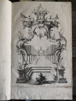 GNOMONICA FUNDAMENTALIS & MECHANICA worinnen gewiesen wird, wie man sowol gründlich/ als auf mechanische Art/ allerhand Sonnen=Uhren regulaire, irregulaire, mit Minuten und himmlischen Zeichen, auf allerhand Flächen, sie mögen gleich oder höckericht, beweglich oder unbeweglich seyn, verfertigen solle. Wozu noch eine neue Invention einer Universaĺ-Sonnen=Uhr kommt, welche ohne Magnet = Nadel zu stellen, selbst die wahre Mitternachts=Linie, und Abweichung aller Bände von denen Haupt = Plagis Mundi, wie auch Elevationem Poli bey Tage anzeiget, und zu Solvirung noch anderer Problematum dienet; entworten und mitgetheilet von .....